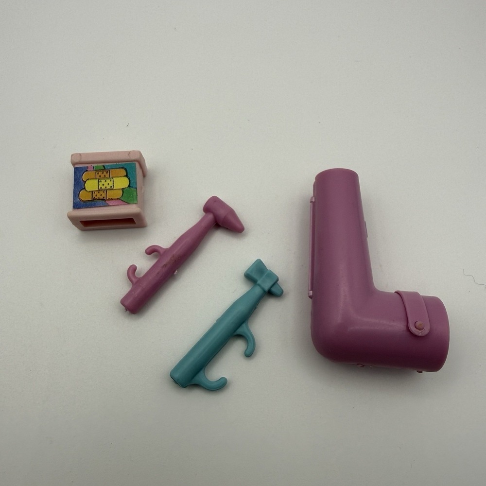 Mattel Barbie Doctor 3850 Vintage Replacement Accessories - Leg Cast Bandage +